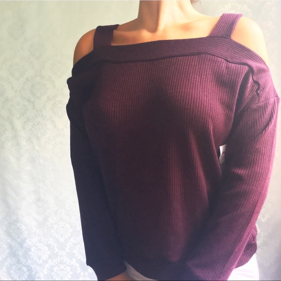NWT Plum Off The Shoulder Long Sleeve Sweater - Picture 5 of 5